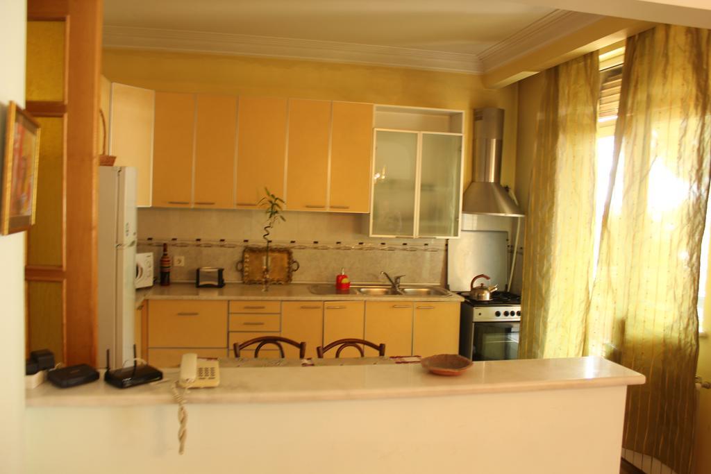 Helen'S Inn Apartment Тбилиси Экстерьер фото